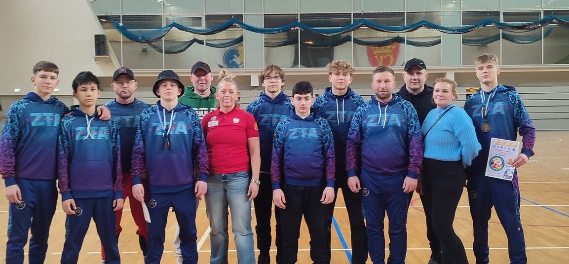 Zapaśniczy maraton pełen sukcesów: Medale Mistrzostw Polski i triumfy w Pucharze Polski