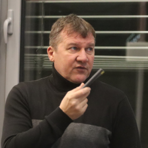 Tomasz Kmiecik powraca na ławkę trenerską Boruty Zgierz Tomasz Kmiecik powraca na ławkę trenerską Boruty Zgierz